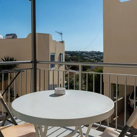 Bluora Apartment, 1br Sea View, Balcony, Swimming Pool, Parking, 500 Meters From The *