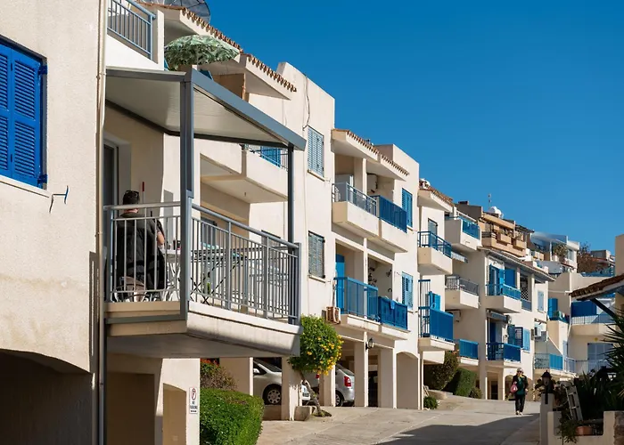 Bluora Apartment, 1br Sea View, Balcony, Swimming Pool, Parking, 500 Meters From The * Pafos