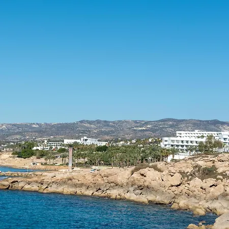Appartamento Bluora Apartment, 1br Sea View, Balcony, Swimming Pool, Parking, 500 Meters From The Paphos