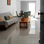 Apartament Bluora Apartment, 1br Sea View, Balcony, Swimming Pool, Parking, 500 Meters From The Paphos