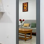 Bluora Apartment, 1br Sea View, Balcony, Swimming Pool, Parking, 500 Meters From The Apartament *