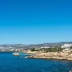 Bluora Apartment, 1br Sea View, Balcony, Swimming Pool, Parking, 500 Meters From The Apartament Paphos